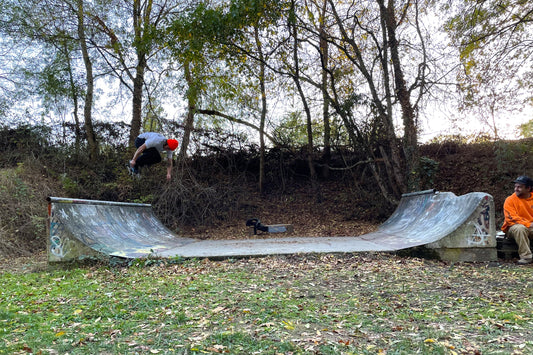 Noa & Manu on the worst concrete micro ramp ever